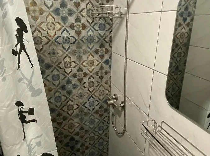 на вул. підмурній דירה *