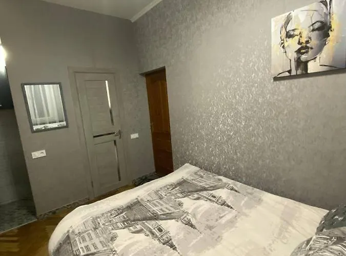 на вул. підмурній *